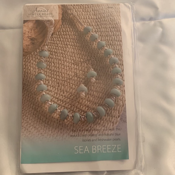 NEW Annie’s Simply Beads Jewelry Making Kit - Picture 2 of 10